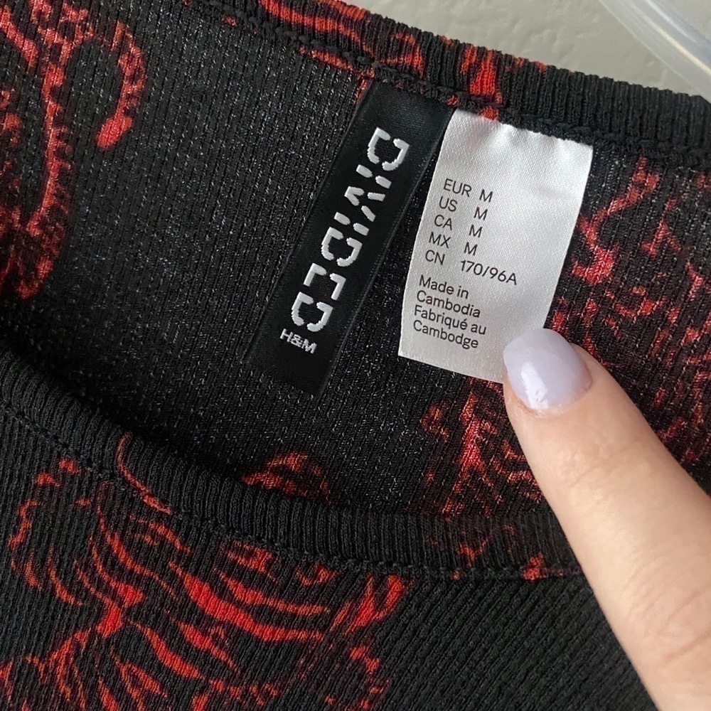 NWOT - divided black and red t-shirt dress size M - Picture 3 of 6